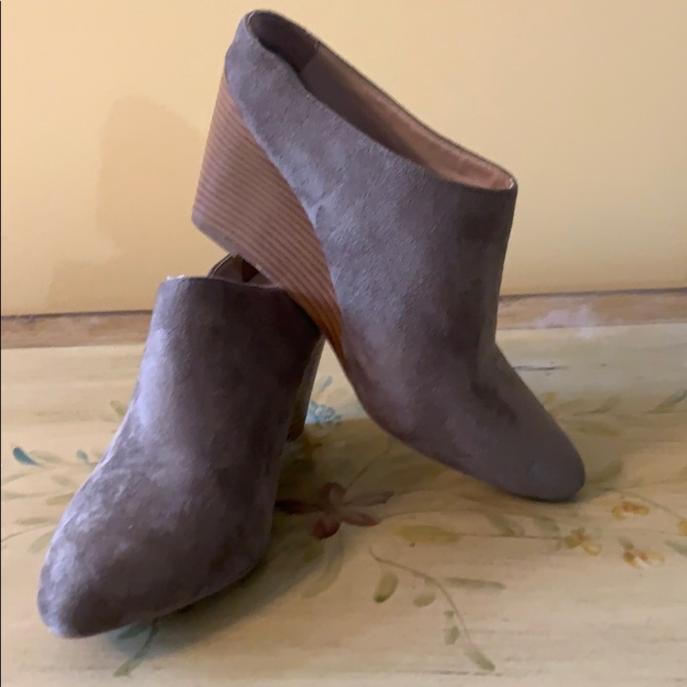 Women’s Rampage olive Green Mules